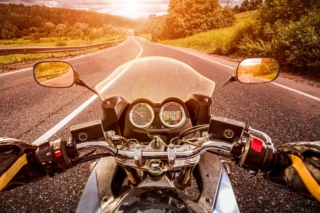 Tipps gegen Rückenschmerzen beim Motorrad fahren
